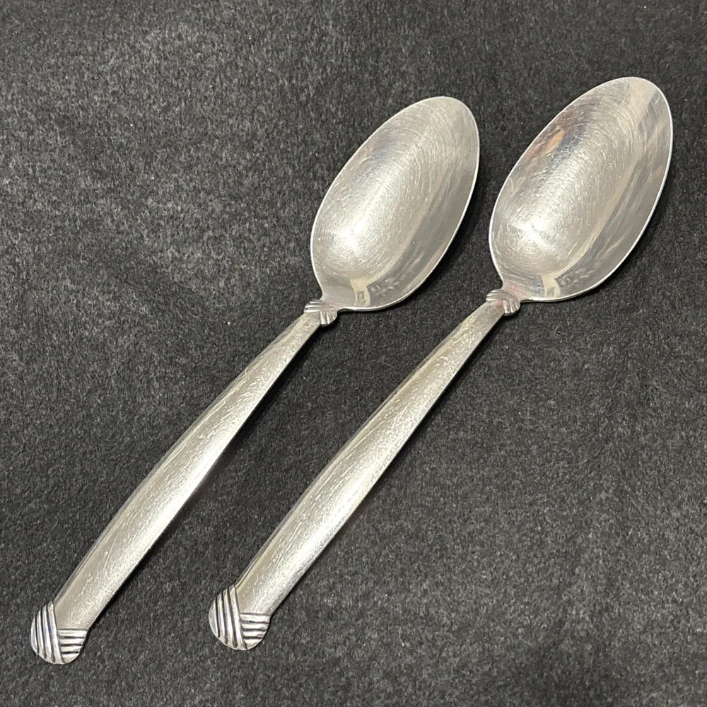 PAIR Oneida RATTAN Stainless  Silverware Serving Spoons  8 1/4